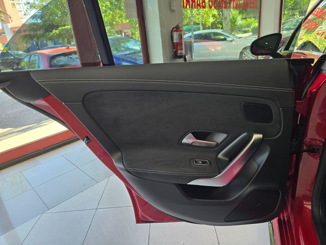 Mercedes-Benz CLA CLA 200 D DCT