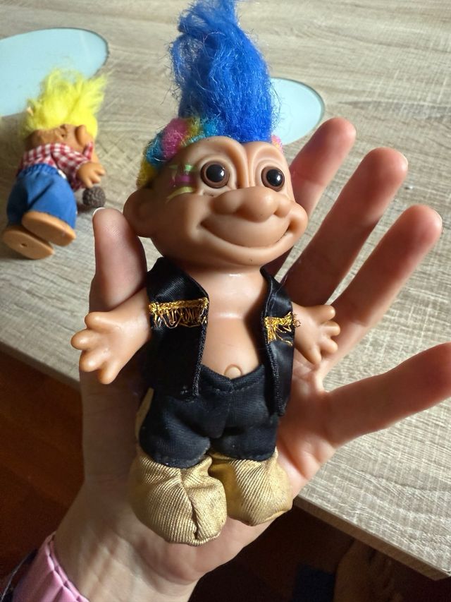 2 Trolls Russ: Punk & Vaquero