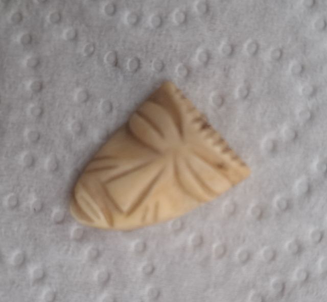 Colgante máscara tribal beige