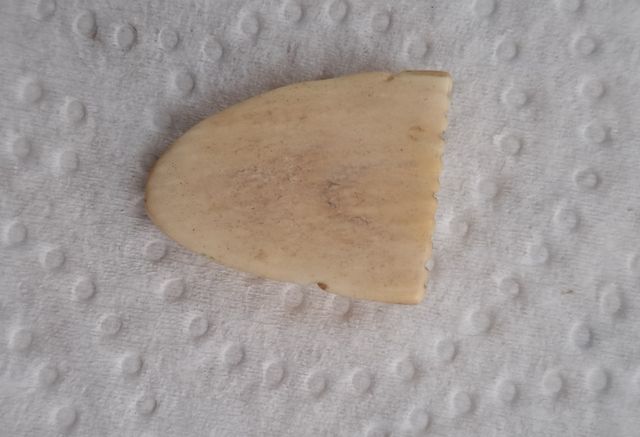 Colgante máscara tribal beige