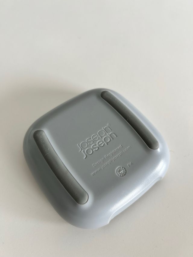 Portacepillos Joseph Joseph - Blanco/Gris