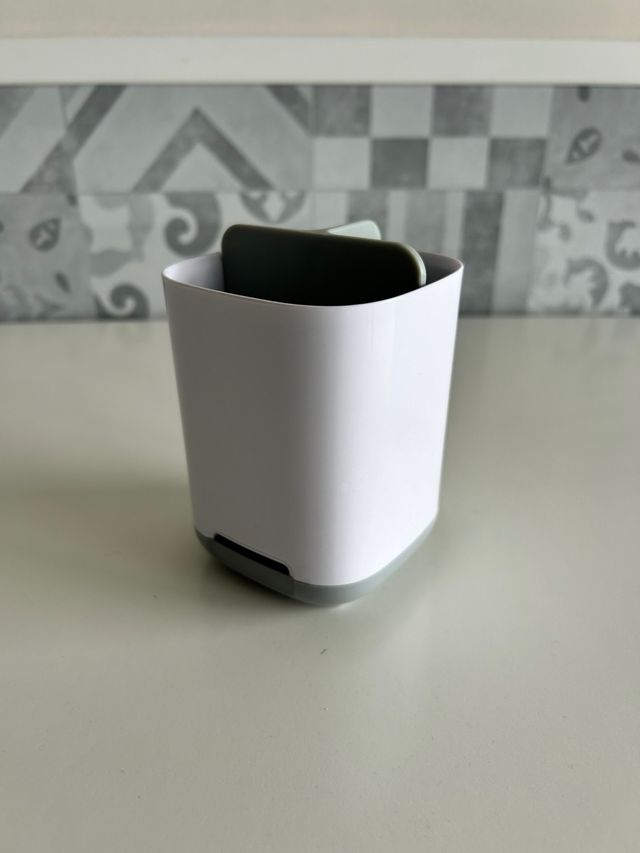 Portacepillos Joseph Joseph - Blanco/Gris