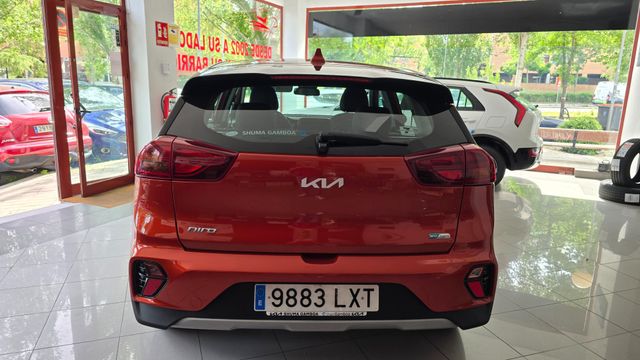 Kia Niro 1.6 GDi HEV 104kW (141CV) Concept