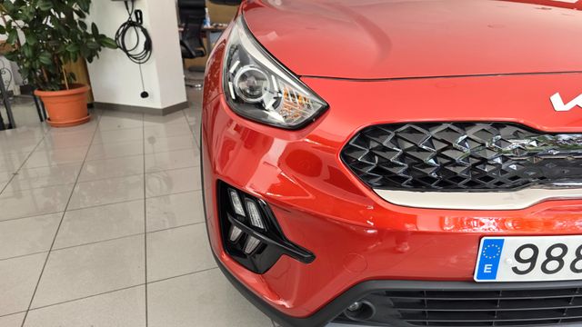 Kia Niro 1.6 GDi HEV 104kW (141CV) Concept
