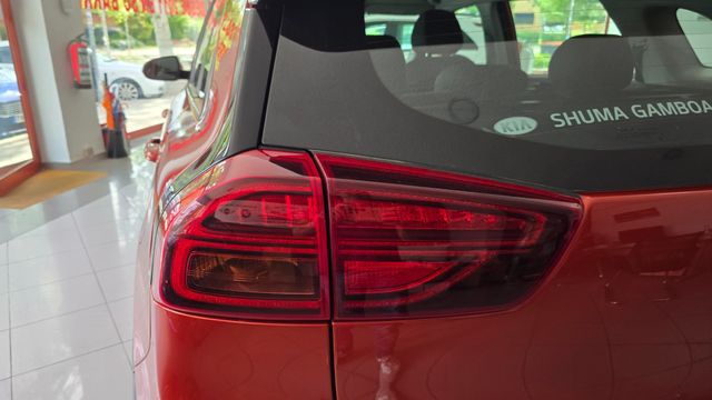 Kia Niro 1.6 GDi HEV 104kW (141CV) Concept
