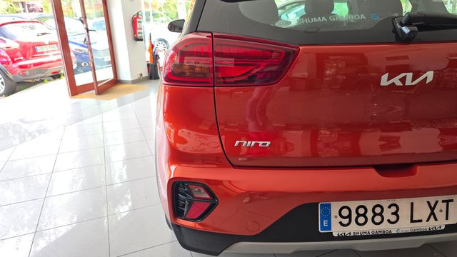 Kia Niro 1.6 GDi HEV 104kW (141CV) Concept