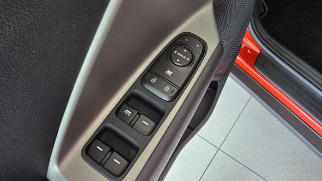 Kia Niro 1.6 GDi HEV 104kW (141CV) Concept