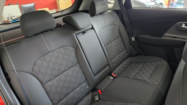 Kia Niro 1.6 GDi HEV 104kW (141CV) Concept