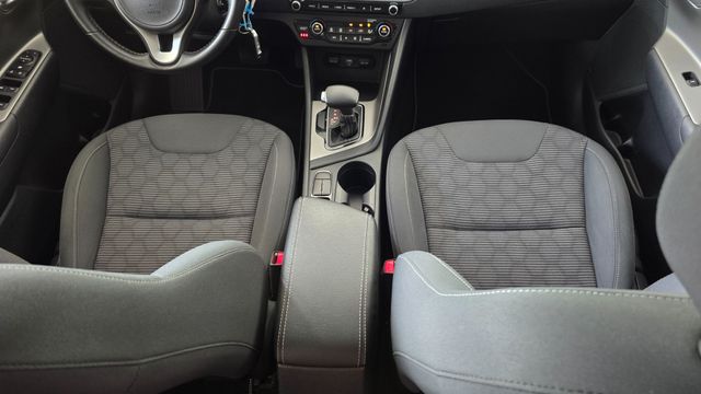 Kia Niro 1.6 GDi HEV 104kW (141CV) Concept