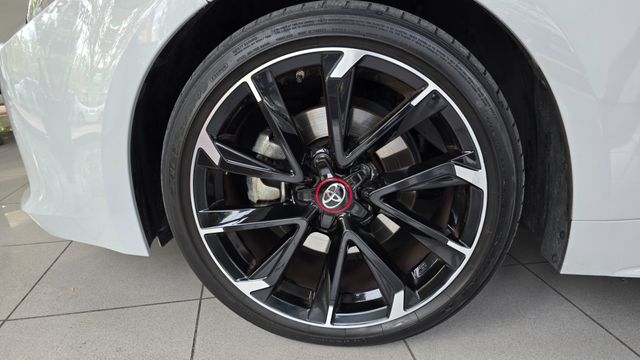 Toyota Corolla 2.0 180H GR-SPORT E-CVT