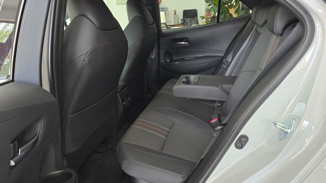 Toyota Corolla 2.0 180H GR-SPORT E-CVT