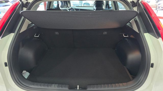 KIA Niro 1.6 GDi HEV 95kW (129CV) Drive