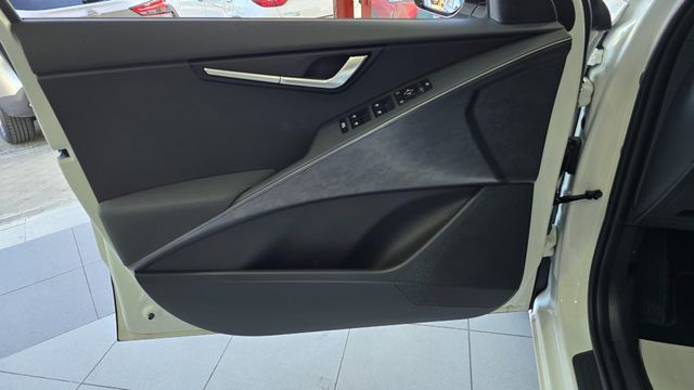 KIA Niro 1.6 GDi HEV 95kW (129CV) Drive