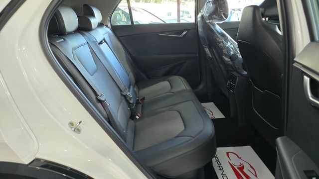 KIA Niro 1.6 GDi HEV 95kW (129CV) Drive