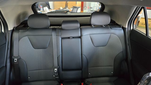 KIA Niro 1.6 GDi HEV 95kW (129CV) Drive