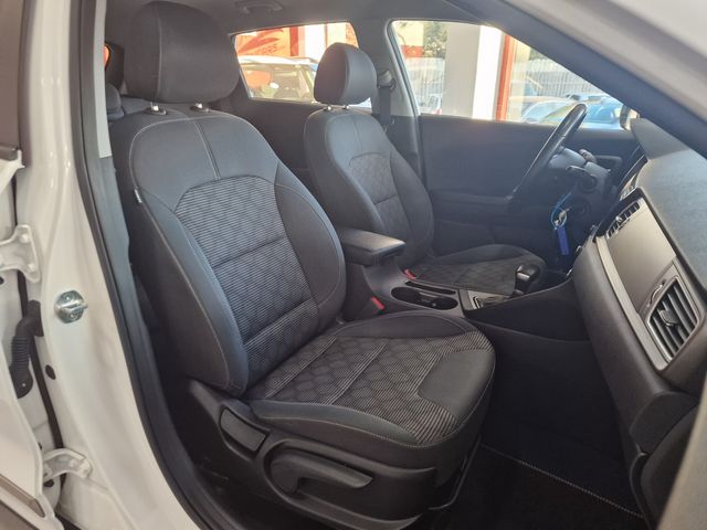 KIA Niro 1.6 GDi Híbrido Enchufable 104kW Drive