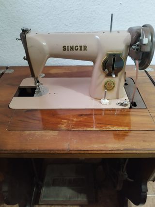 Máquina Coser Antigua de Madera