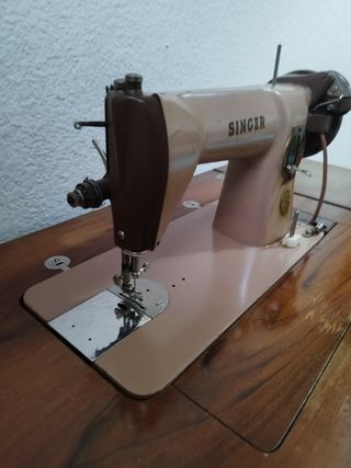 Máquina Coser Antigua de Madera
