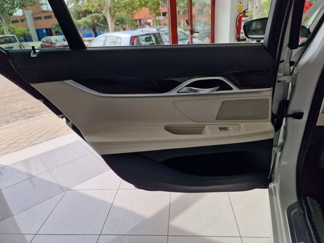 BMW Serie 7 745e