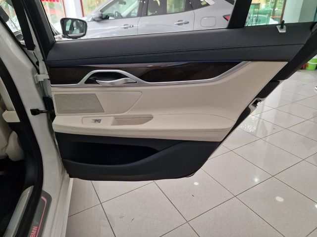 BMW Serie 7 745e