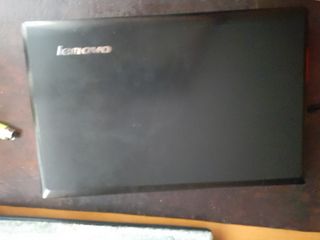 Portátil Lenovo 15" Negro a reparar. No enciende 