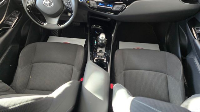 TOYOTA CHR 1.8 125H Advance
