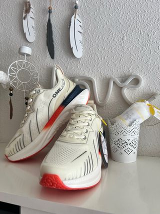 Zapatillas Onemix Running - crema