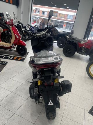 Scooter Mitt 125 ADV XTREME 2026