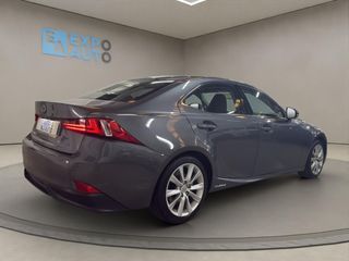 Lexus IS 2.5 300h Executive Navibox