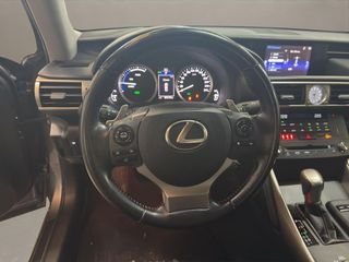 Lexus IS 2.5 300h Executive Navibox
