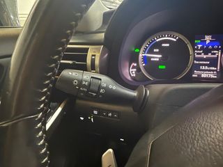 Lexus IS 2.5 300h Executive Navibox