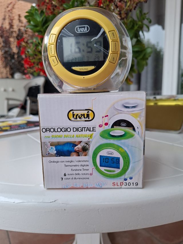Reloj despertador Trevi digital SLD3019