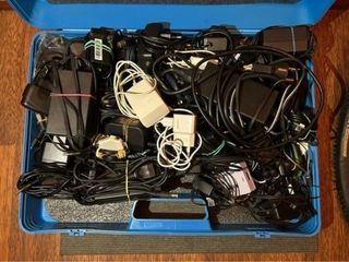 Lote cables y adaptadores