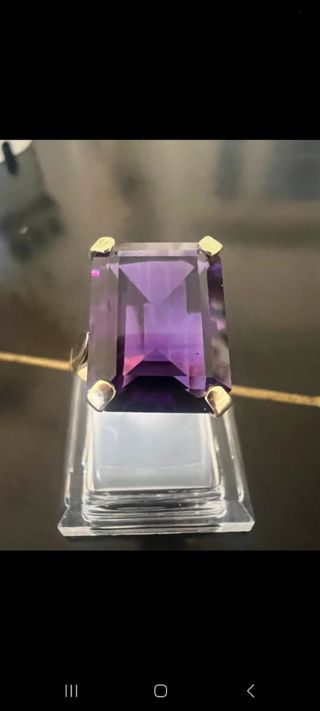 Anillo oro de 18k y amantista grande de 10k.