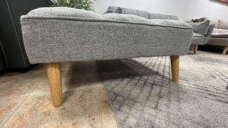 Sofá cama gris - Moderno y cómodo