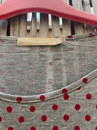 Camiseta lunares roja y gris print DOLORES 