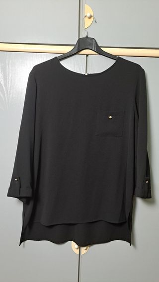 Blusa negra elegante