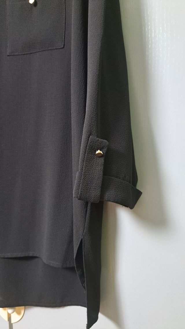 Blusa negra elegante