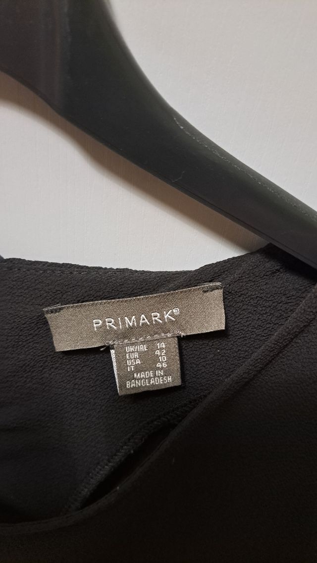 Blusa negra elegante