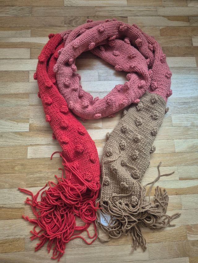 Bufanda tejida a mano La - Rosa y Rojo