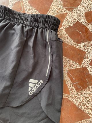 Shorts running Adidas negros