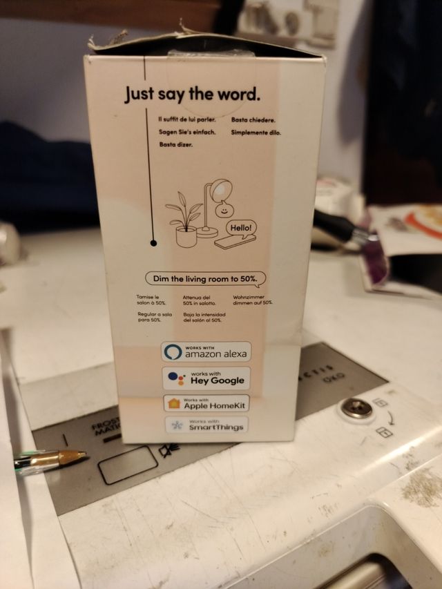 Bombilla inteligente LIFX Wi-Fi B22 blanca