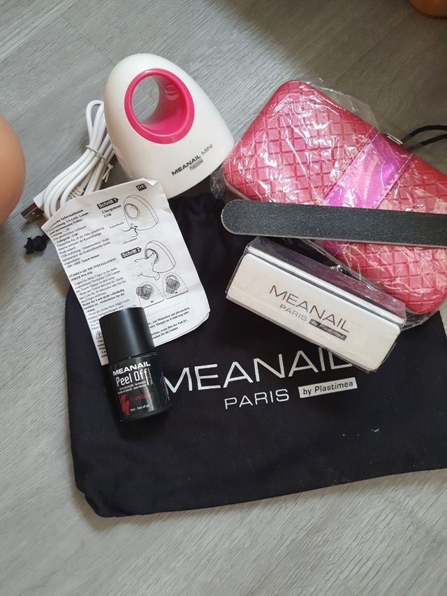 Kit manicura MEANAIL: lámpara LED + esmalte
