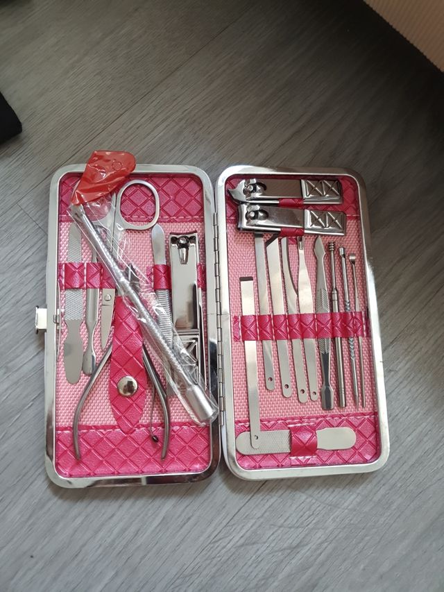 Kit manicura MEANAIL: lámpara LED + esmalte