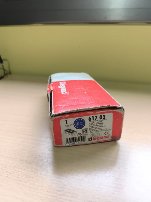 Luz emergencia Legrand 61702
