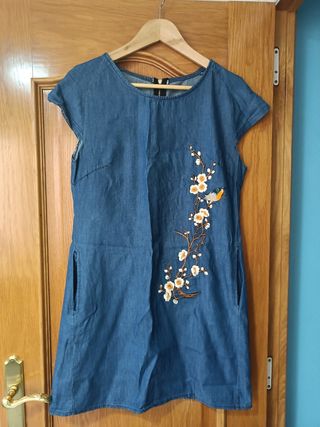 Vestido vaquero bordado flores