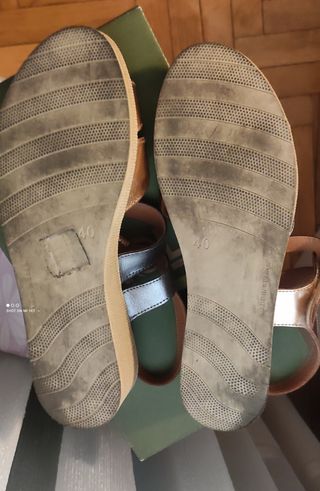 Sandalias piel doradas y plateadas
