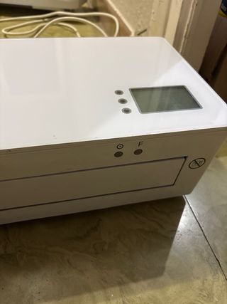Calefactor eléctrico blanco