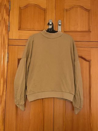 Sudadera Bershka beige