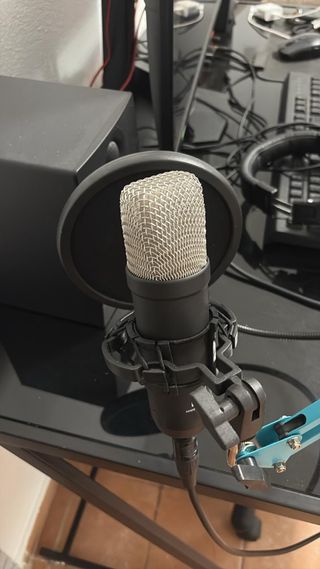 Micrófono Rode NT1 con soporte y filtro